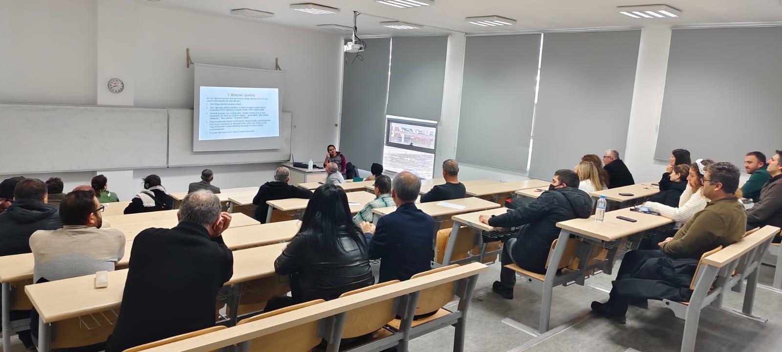 Ders Bilgi Paketlerinin Güncellenmesiyle İlgili Bilgilendirme Toplantısı