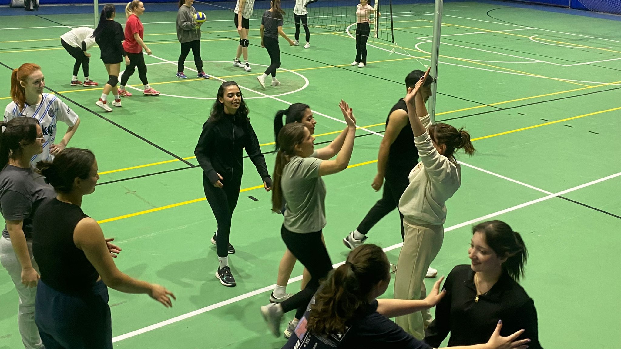 İnsan ve Toplum Bilimleri Fakültesi – Kadın Voleybol Takımı Duyurusu