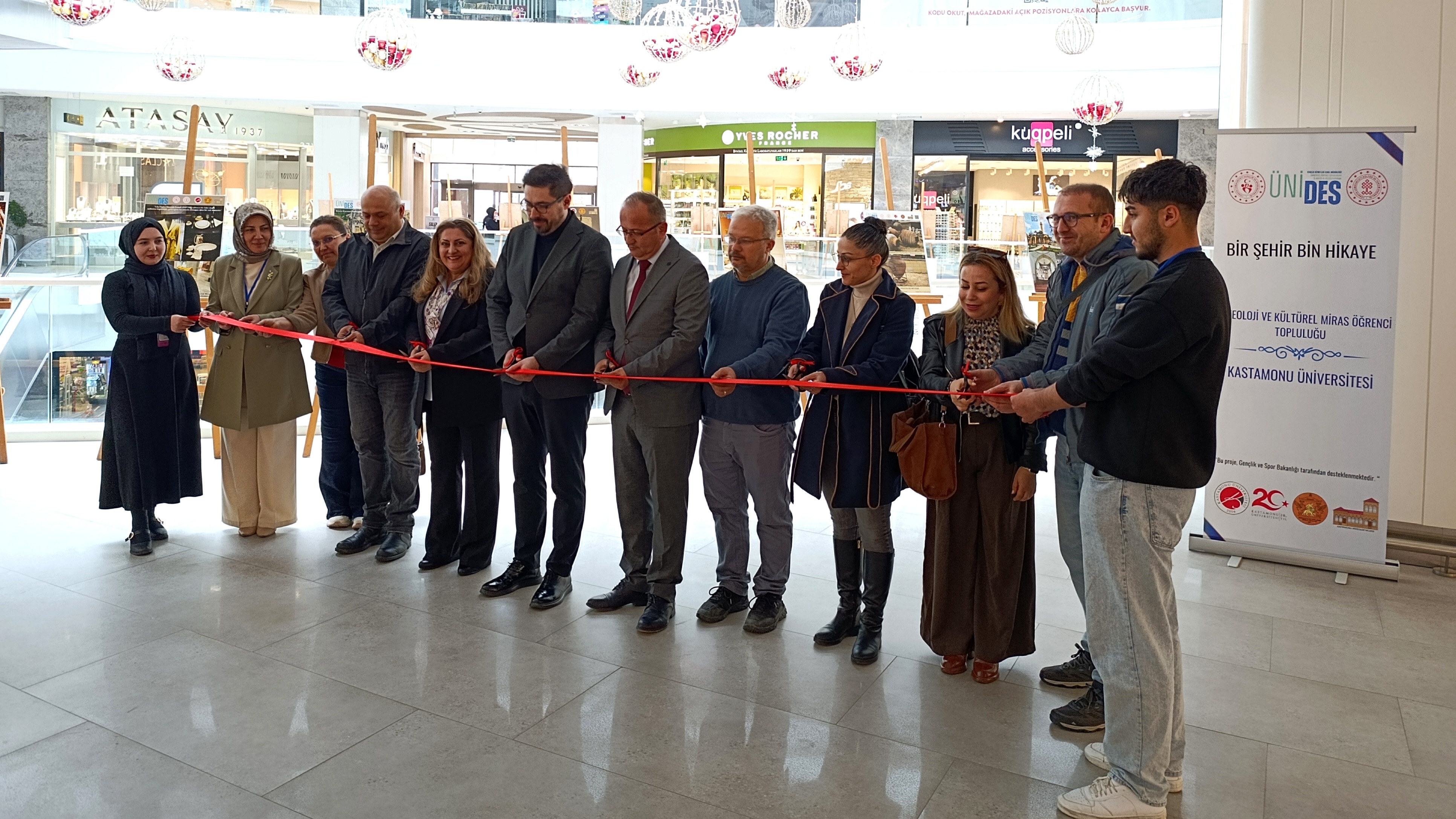 Arkümit’in Ünides 6. Dönem Projesi, “Bir Şehir, Bin Hikaye” Adlı Fotoğraf Sergisi Yoğun Katılımla Başladı.