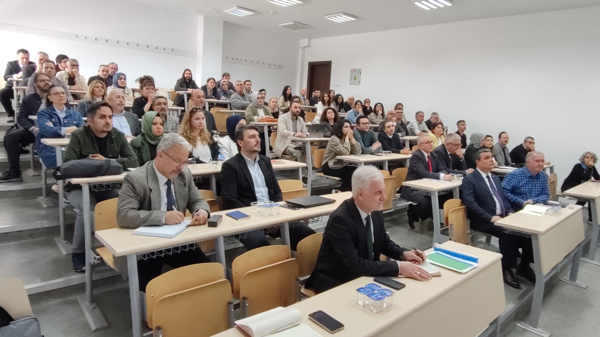 İnsan ve Toplum Bilimleri Fakültesi Akademik Performans Toplantısı