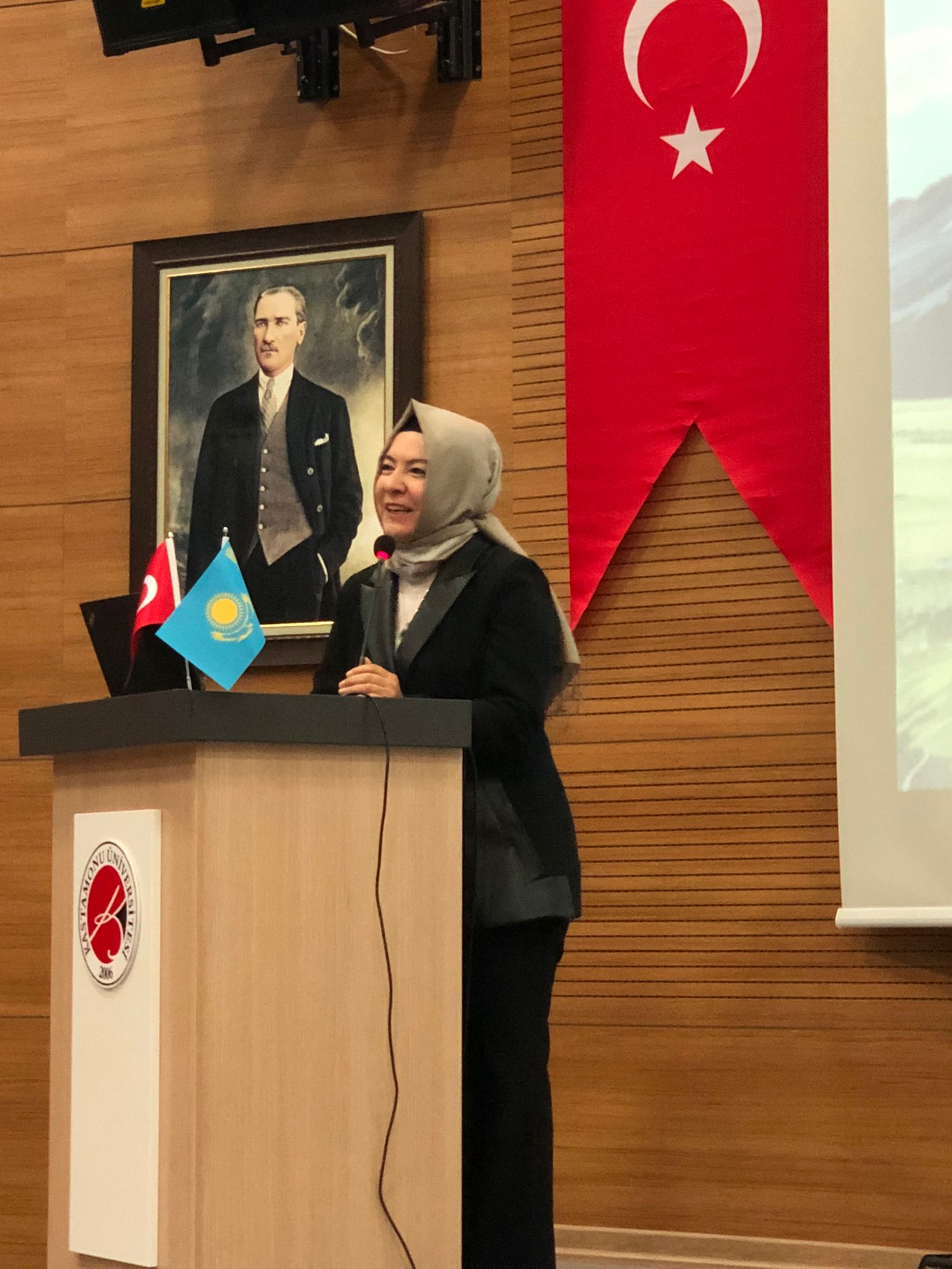 Kampüste Kazakistan Rüzgârı: Kazak Kültür Günü ve Cumhuriyet Bayramı Coşkuyla Kutlandı